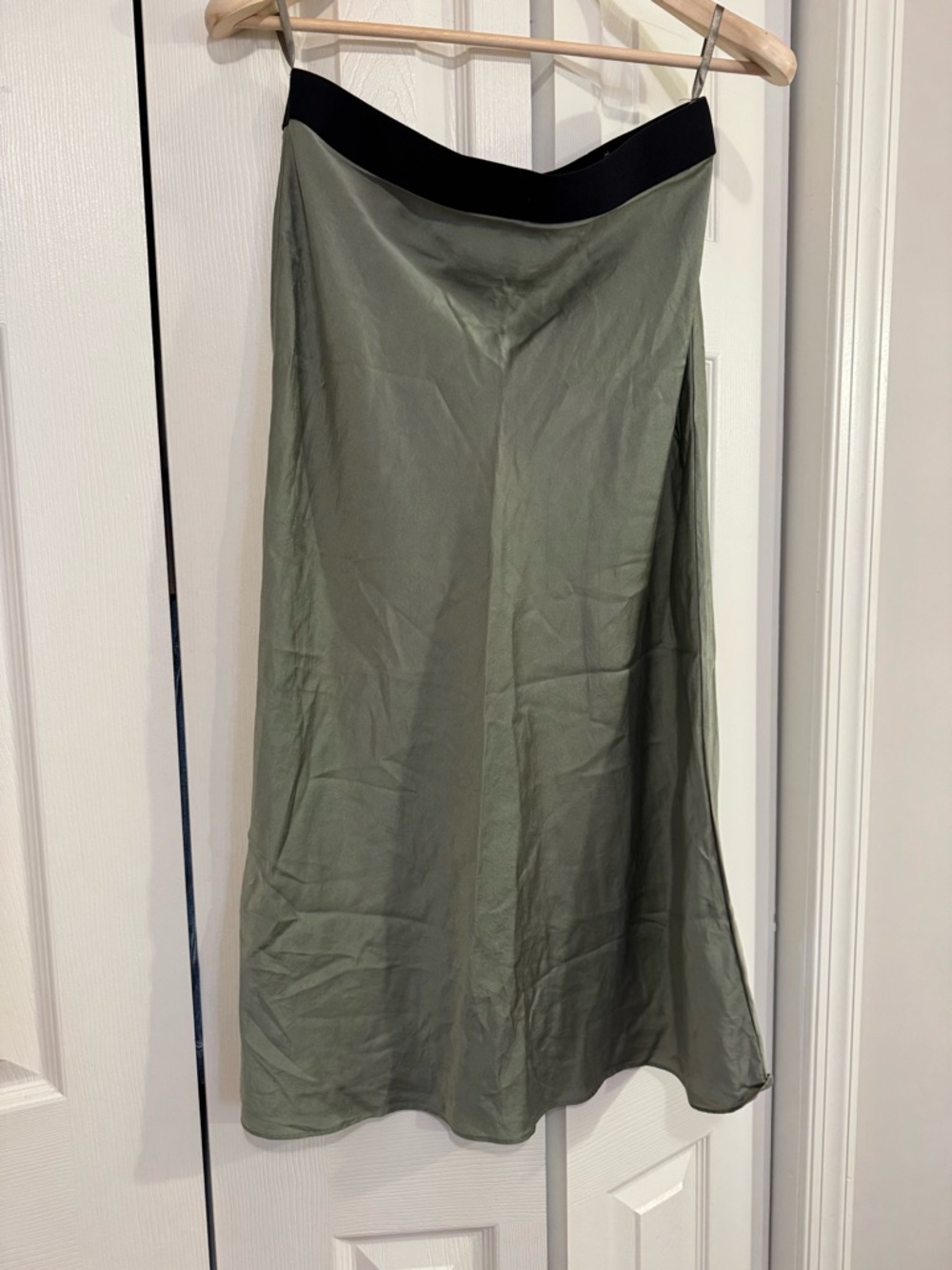Quince 100% Washable Silk Midi Skirt